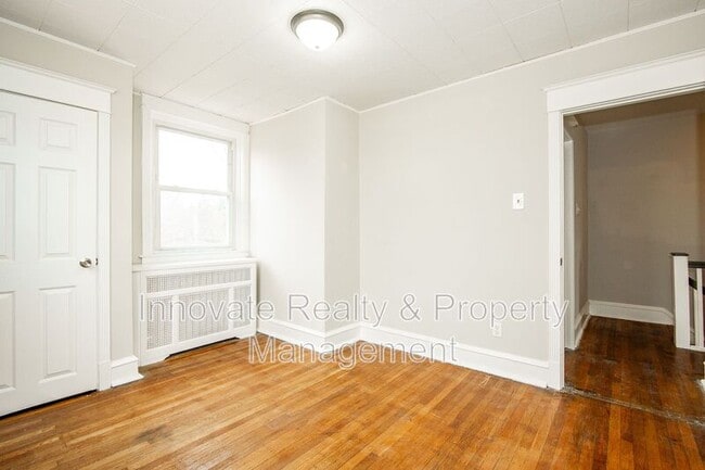 Building Photo - 3331 W Penn St