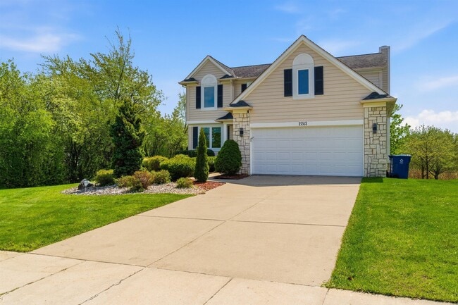 Building Photo - 2243 Sun Valley Dr