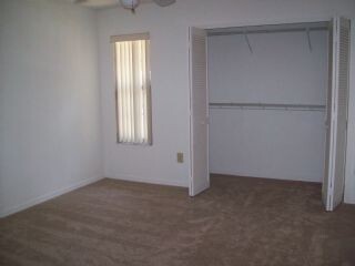 Building Photo - 3/3 Townhouse in Rockwood Villas – Great Location Near Bus Stop to UF!