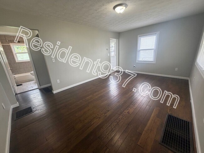 Building Photo - Charming 3 Bed 1 Bath in Kettering