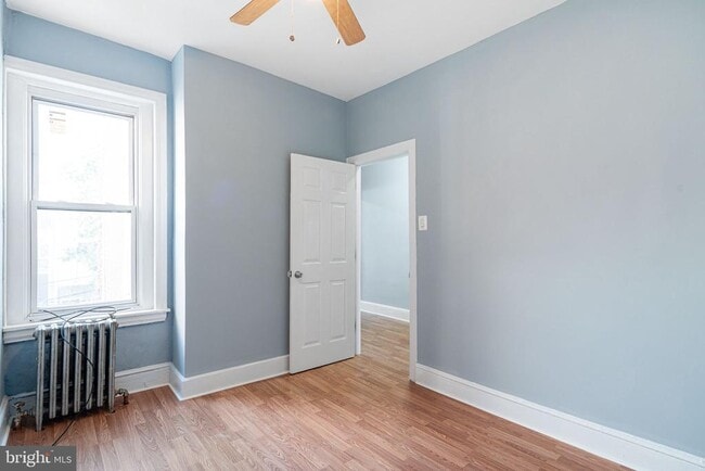 Building Photo - 447 N Wilton St