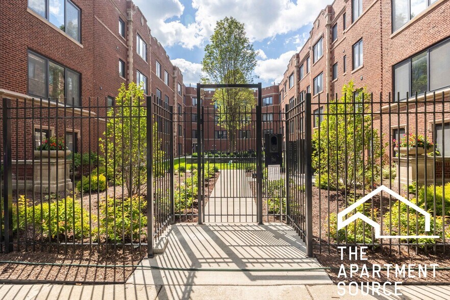 Building Photo - 1330 W Estes Ave