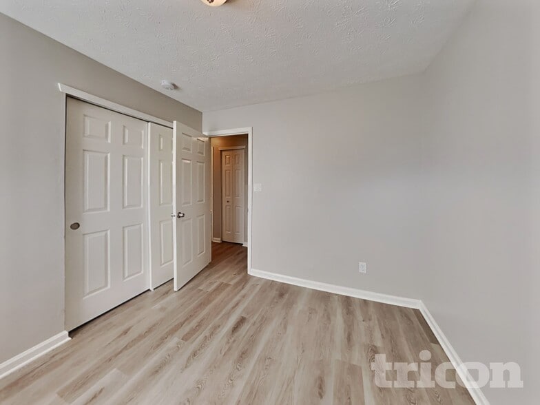 Building Photo - 5530 Thompson Park Blvd