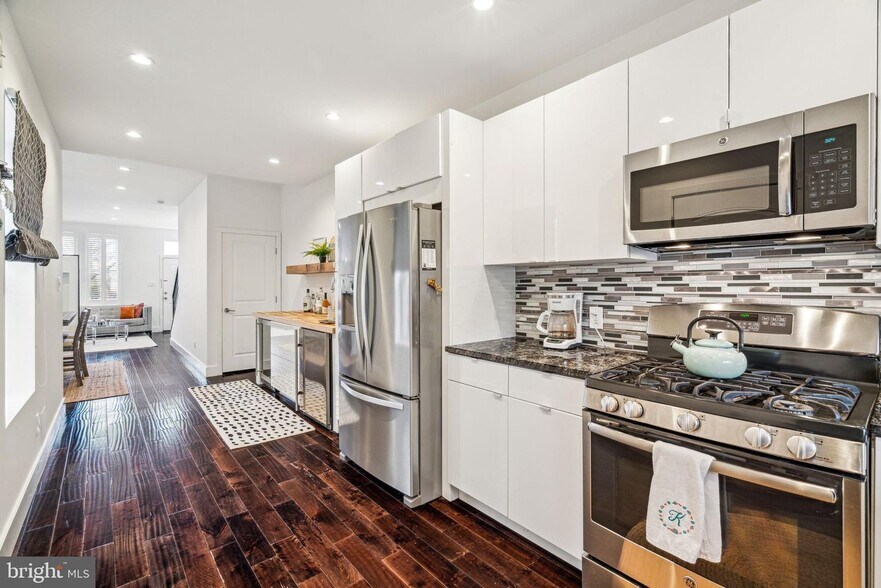 Kitchen - 934 N 30th St