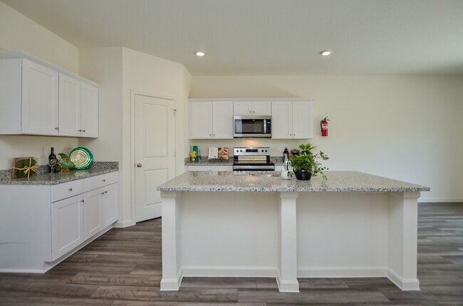 Building Photo - 1025 Long Bay Ct