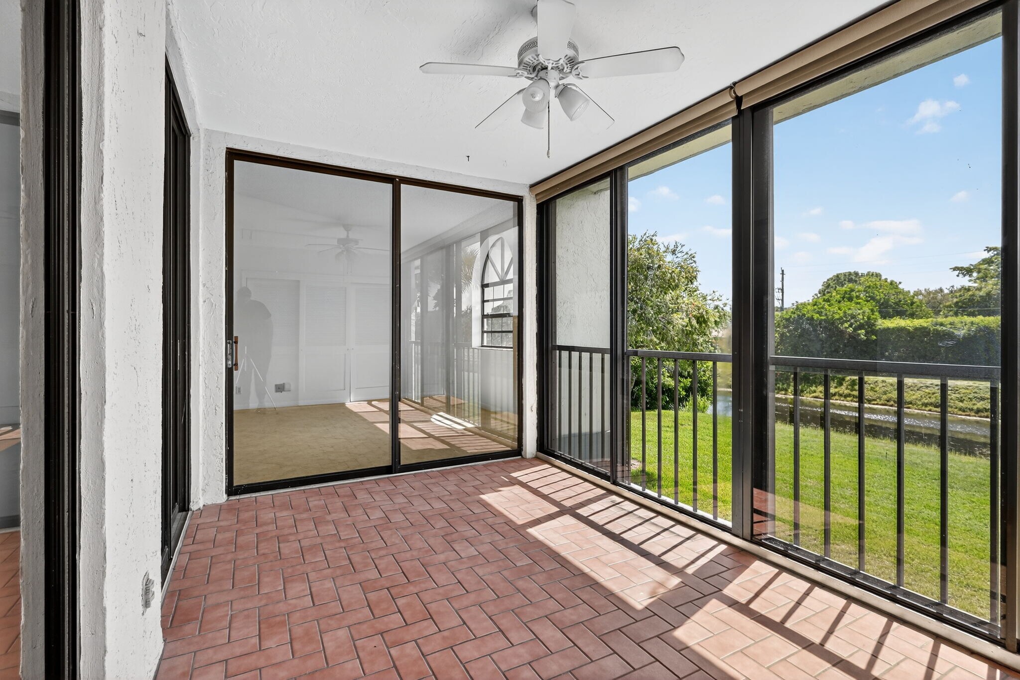 Building Photo - 5475 Verona Dr