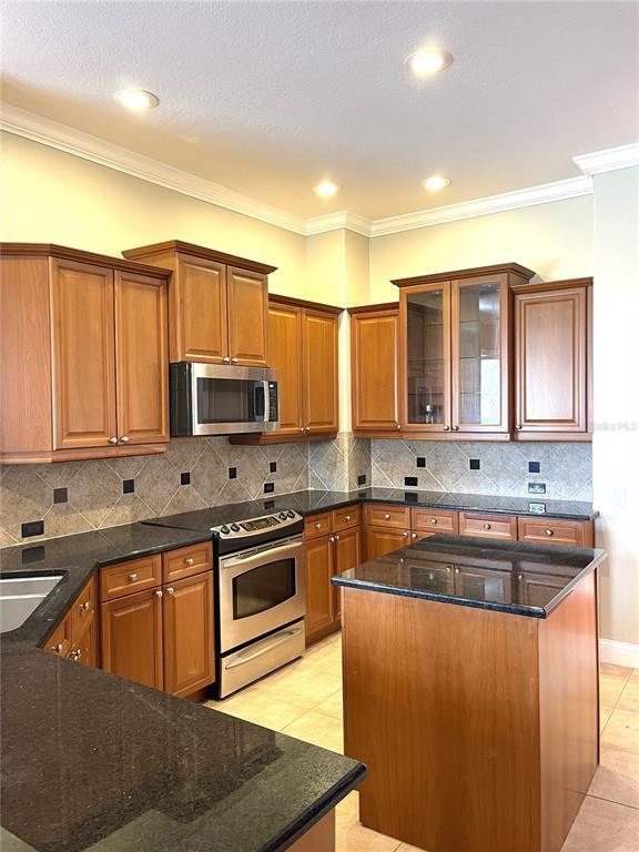Building Photo - 1209 Vista Hills Dr