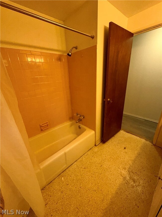 Building Photo - 369 Shields Rd