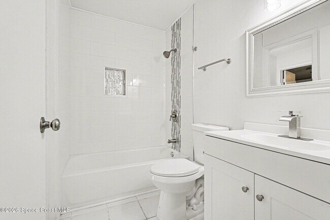 Building Photo - 1515 Huntington Ln