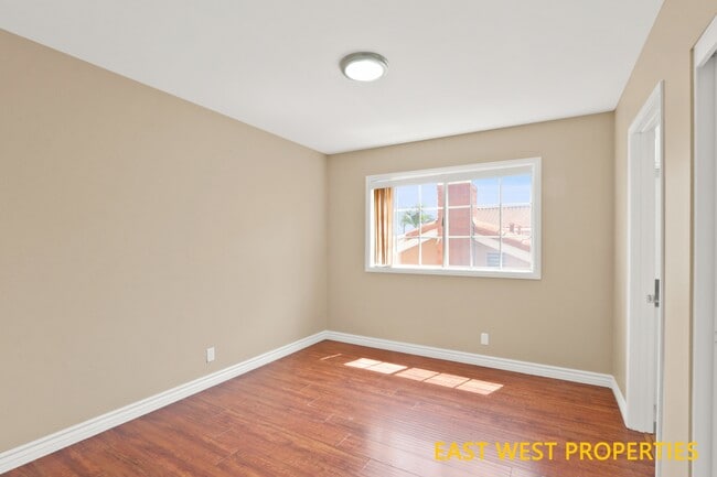 Building Photo - 11186 Lavender Ave