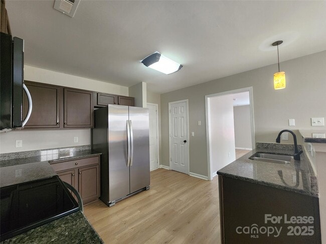 Building Photo - 3303 Reid Brook Ln