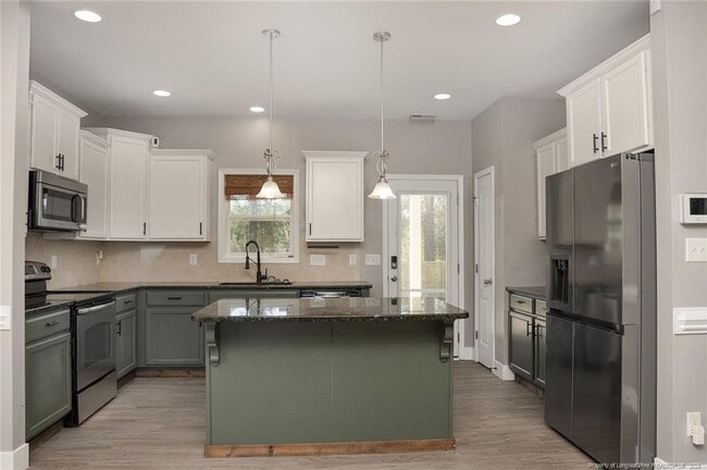 Building Photo - 6001 Daybrook Ct