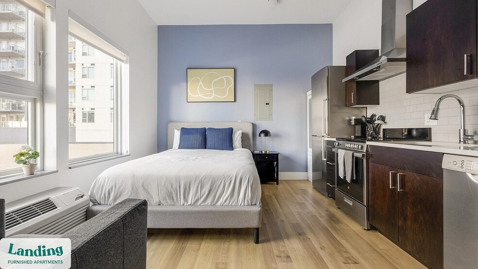 Building Photo - 135 Adams St