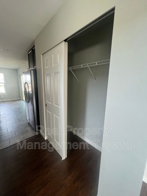 Building Photo - 289 15th St