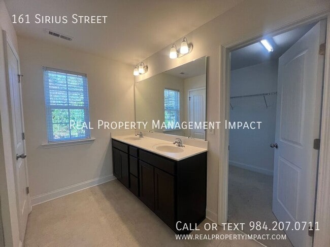 Building Photo - 161 Sirius St