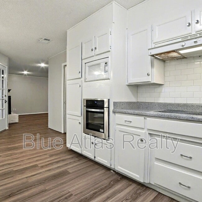 Building Photo - 6537 Meadowview Ln