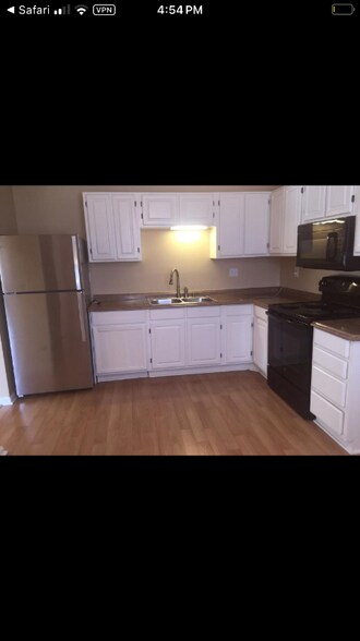 Building Photo - 1718 Hunters Trail