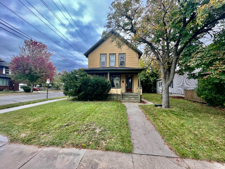 Building Photo - 2129 N 8th St