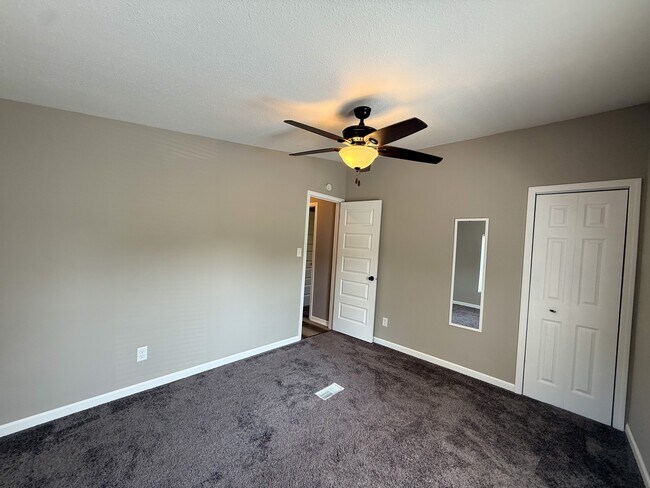 Building Photo - 5693 US-40