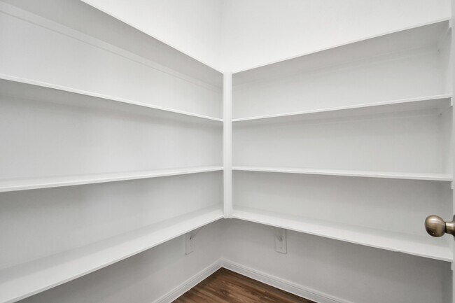 Building Photo - 16150 Elbridge Ct