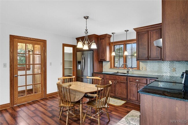 Building Photo - 3945 Lower River Rd