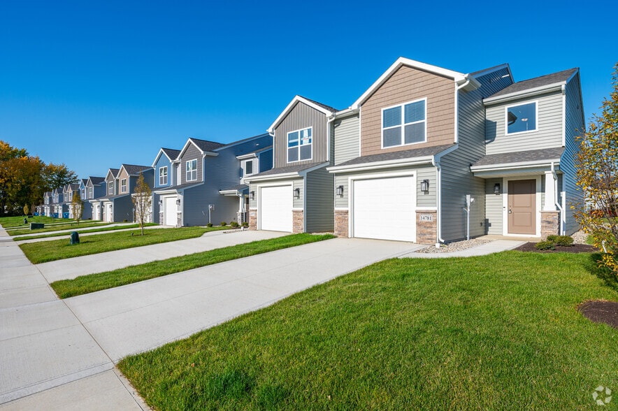 Primary Photo - Copper Creek Villas