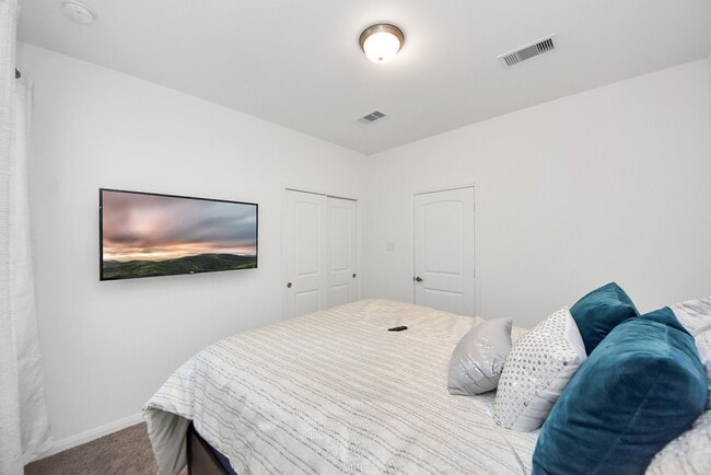 Building Photo - 9447 Klein Ln