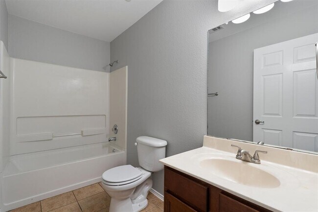 Building Photo - 9009 Southwick Dr