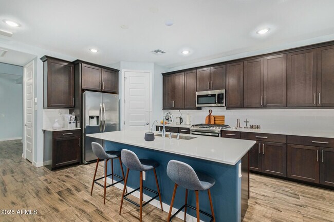 Building Photo - 1171 E Armstrong Wy