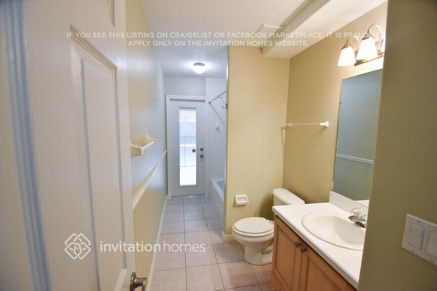 Building Photo - 3905 Countryside View Ct