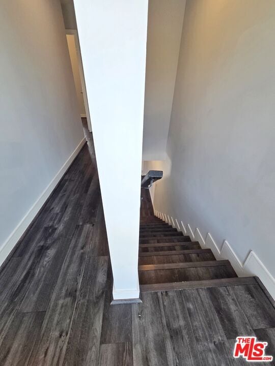 Building Photo - 2651 S Hobart Blvd