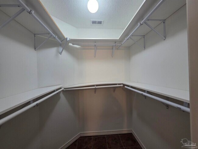 Building Photo - 6913 Hanover Ct