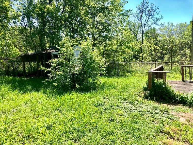 Building Photo - G2201 Utley Rd