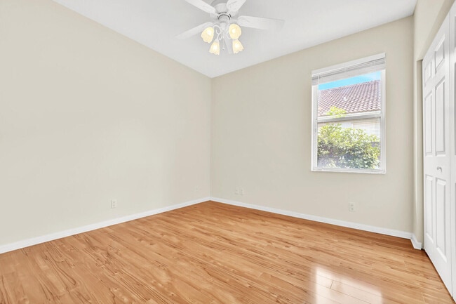 Building Photo - 6404 C Durham Dr