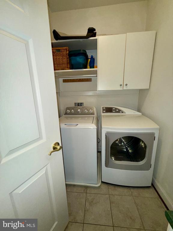 Building Photo - 10205 Wincopin Cir