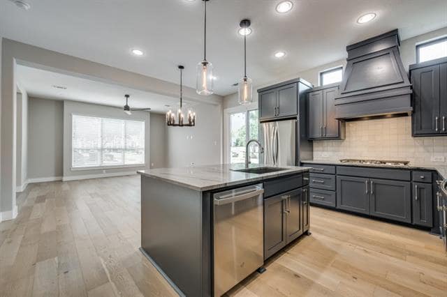 Building Photo - 6129 Echelon Way