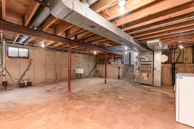 Building Photo - 116 Waxwing Ave