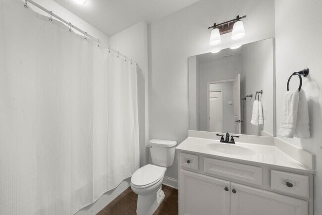 Building Photo - 410 Rose Garden Ln