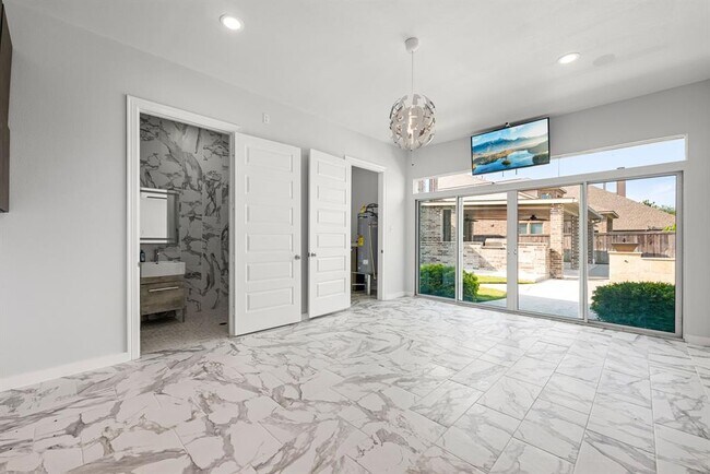 Building Photo - 16202 Coyote Run Ln