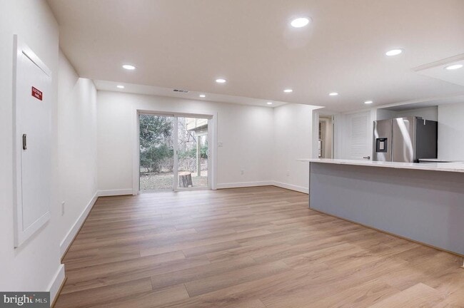 Building Photo - 9704 Hall Rd