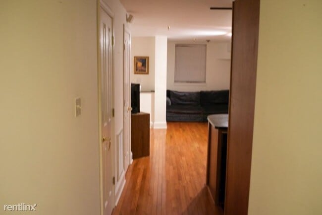 Building Photo - 1 br, 1 bath Condo - 1514 21st NW 1 Unit 1