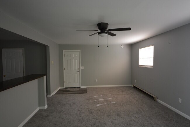 Building Photo - 10032 Regency Ct