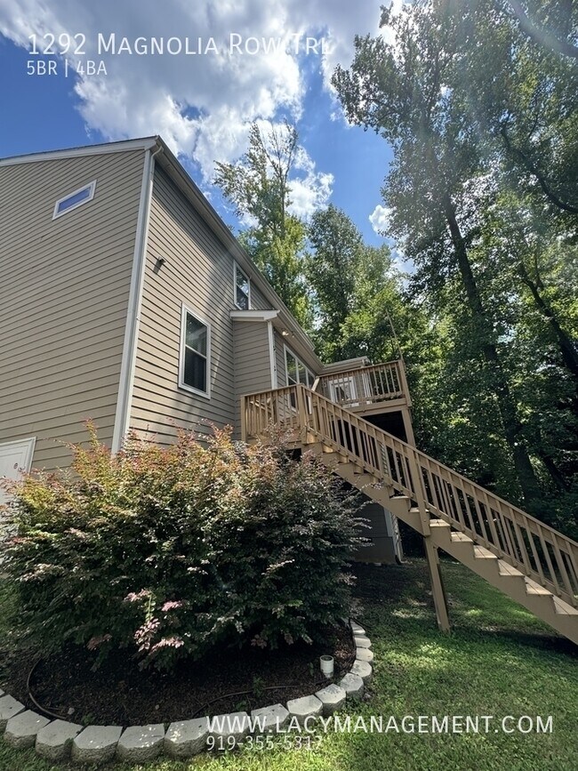 Building Photo - 1292 Magnolia Row Trail