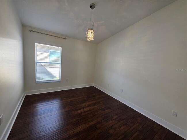 Building Photo - 730 Straw Lake Dr