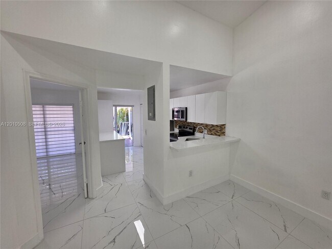 Building Photo - 14775 SW 83rd Ln