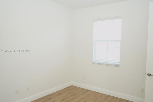 Building Photo - 9701 Blue Isle Bay