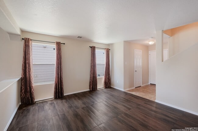 Building Photo - 9214 Pacific Maple