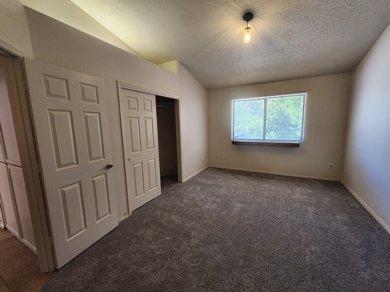 Building Photo - 4609 Fairfax Dr NW