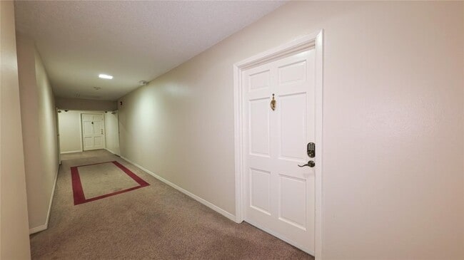 Building Photo - 2700 Bellefontaine St