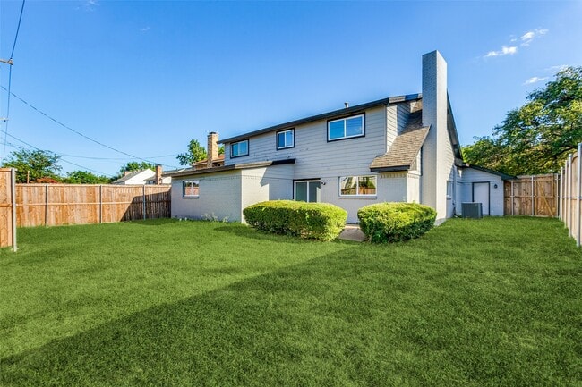 Building Photo - 1424 Stagecoach Dr